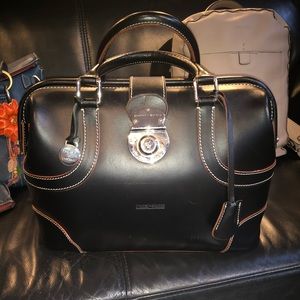 EUC Alto Dooney and Bourke Black Doctors Bag